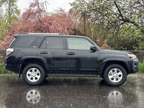 Used 2024 Toyota 4Runner SR5 image 3