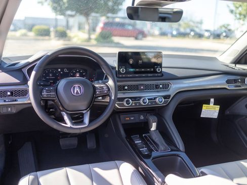 New 2025 Acura Integra image 35