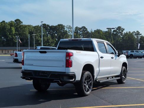 Used 2021 Chevrolet Silverado 1500 LT Trail Boss w/ Bed Protection Package AWD/4WD image 7