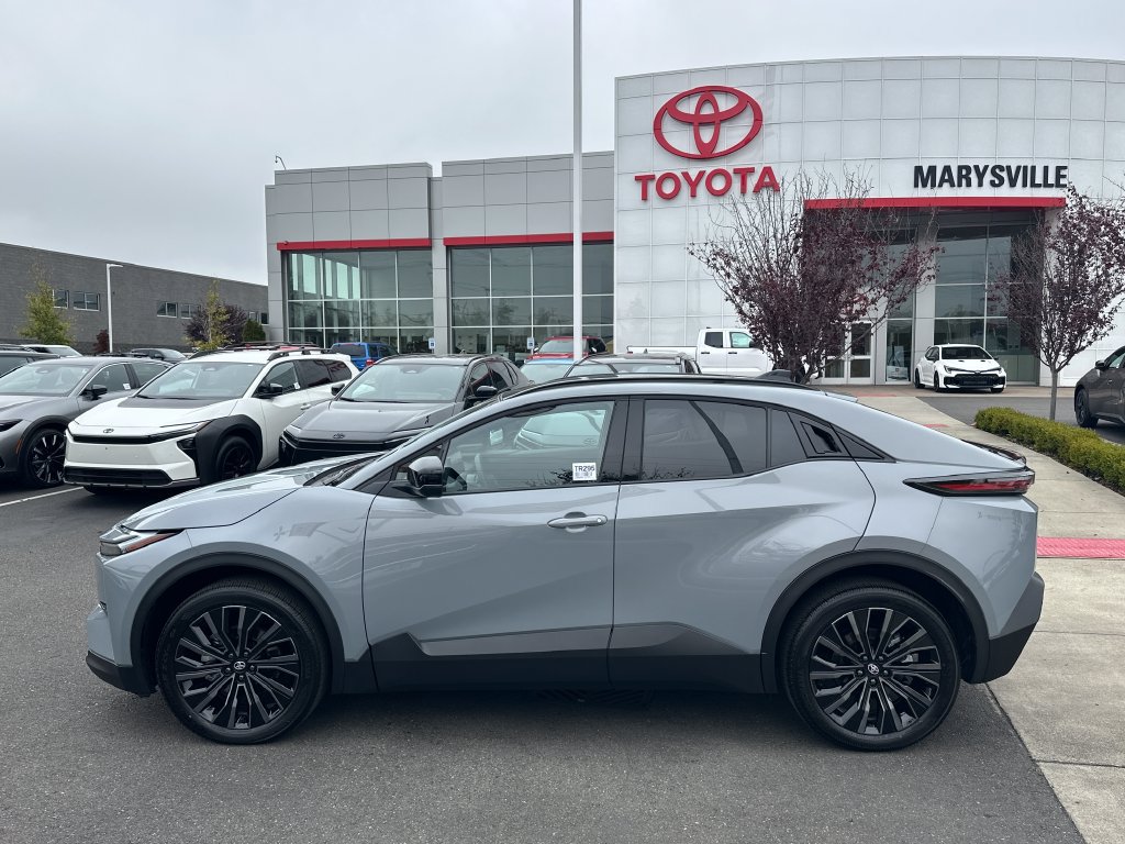 Used 2026 Toyota C-HR AWD/4WD image 2