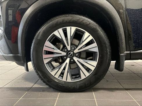 Used 2023 Nissan Rogue SV AWD/4WD image 7