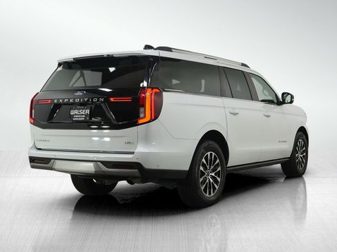 Used 2025 Ford Expedition Max Platinum AWD/4WD image 5