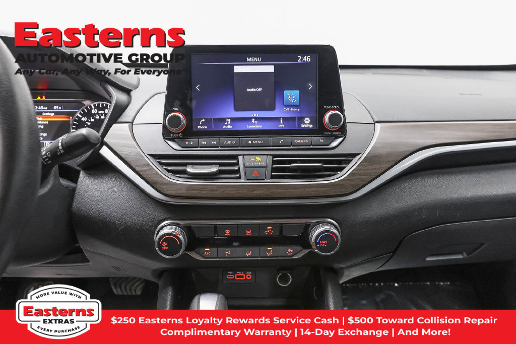 Used 2024 Nissan Altima 2.5 SV FWD image 13