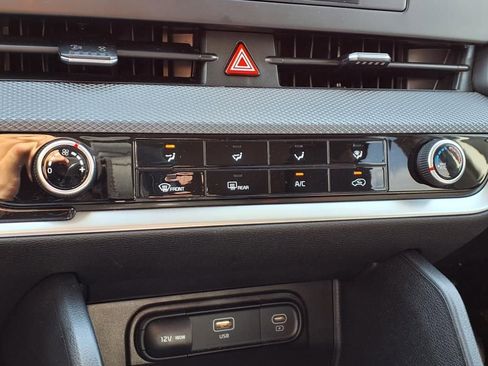 Used 2023 Kia Sportage LX image 13