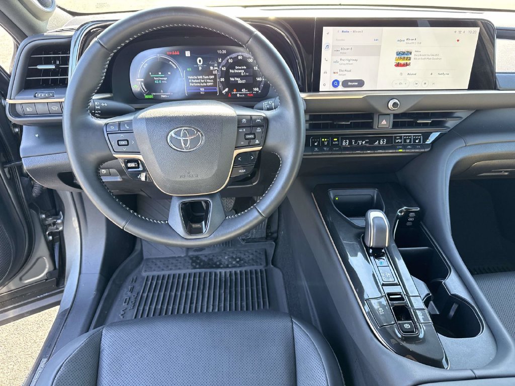 Used 2024 Toyota Crown AWD/4WD image 36