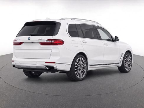 Used 2022 BMW X7 xDrive40i w/ Executive Package AWD/4WD image 4