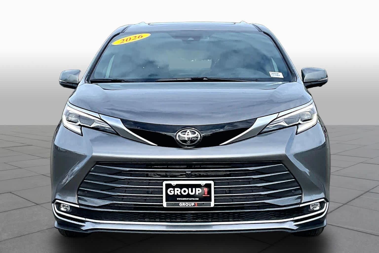 Used 2026 Toyota Sienna Platinum AWD/4WD image 3