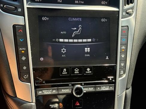 Used 2018 INFINITI Q60 3.0t Luxe AWD/4WD image 17