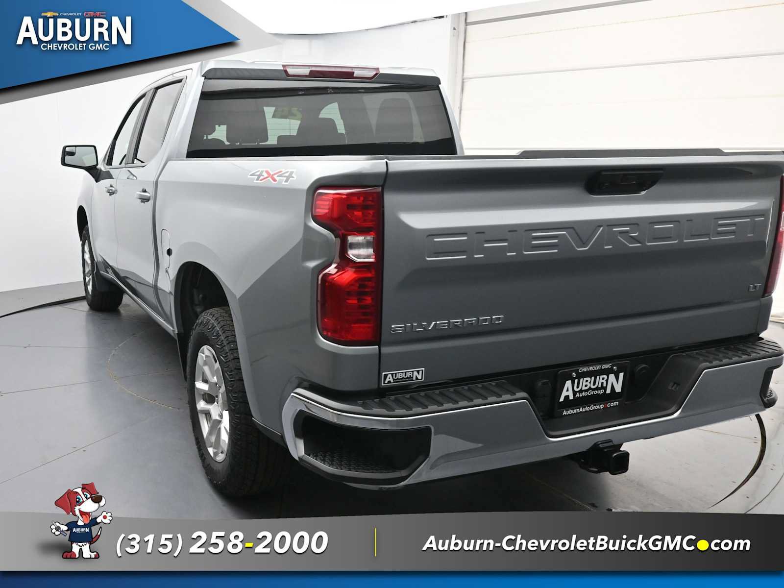Used 2024 Chevrolet Silverado 1500 LT AWD/4WD image 16