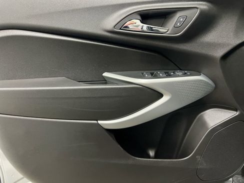 Used 2025 Chevrolet Trax RS image 20