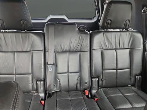Used 2012 Lincoln Navigator 4WD image 27