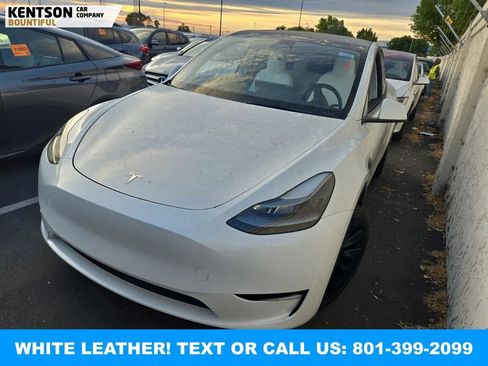 Used 2023 Tesla Model Y Long Range AWD/4WD image 1
