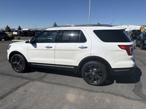 Used 2018 Ford Explorer Limited AWD/4WD image 8