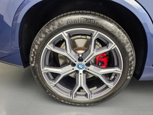 Certified 2022 BMW X5 xDrive45e w/ M Sport Package AWD/4WD image 17