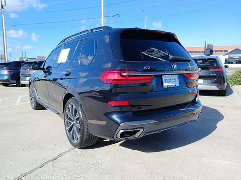 Used 2022 BMW X7 M50i image 7