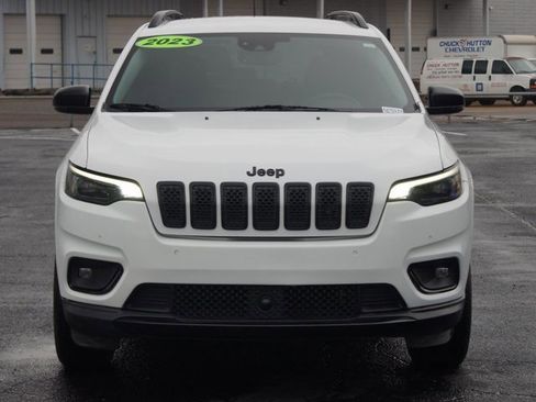 Used 2023 Jeep Cherokee Altitude Lux image 24