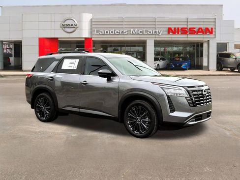 New 2026 Nissan Pathfinder SL w/ SL Premium Package FWD image 1