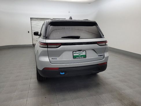 Used 2022 Jeep Grand Cherokee Trailhawk AWD/4WD image 6