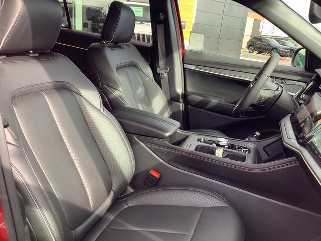 Used 2025 Jeep Wagoneer S Limited AWD/4WD image 37