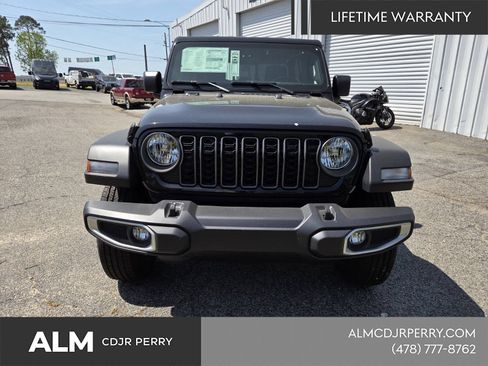 New 2026 Jeep Gladiator Sport AWD/4WD image 19