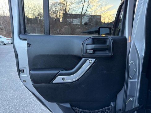 Used 2013 Jeep Wrangler Unlimited Sahara w/ Dual Top Group image 26