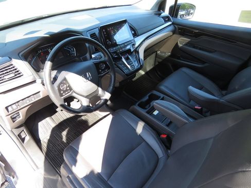 Used 2018 Honda Odyssey Elite image 11