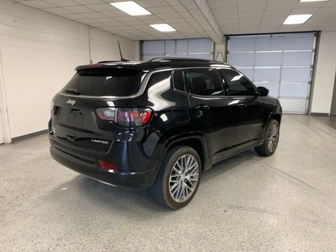 Used 2023 Jeep Compass Limited w/ Elite Group AWD/4WD image 4