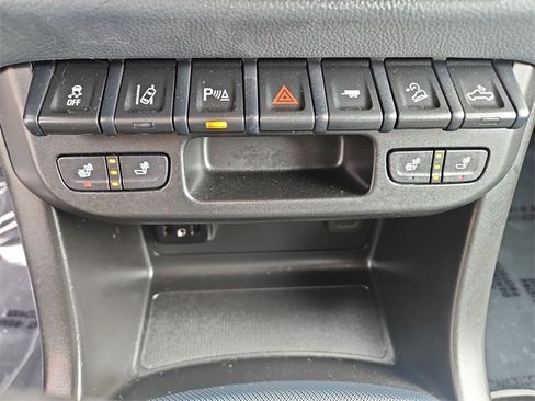 Used 2022 Chevrolet Colorado Z71 w/ Safety Package image 31