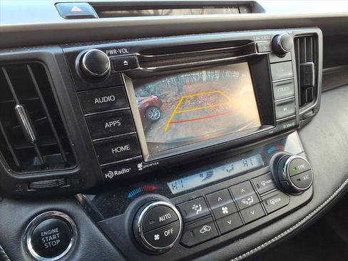 Used 2018 Toyota RAV4 XLE image 12