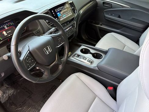 Certified 2024 Honda Passport EX-L image 12