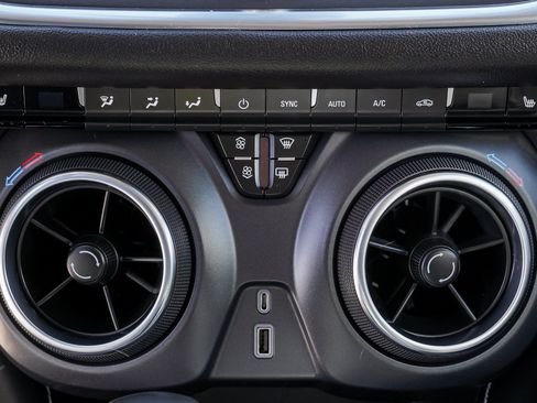 Used 2023 Chevrolet Blazer LT FWD image 41