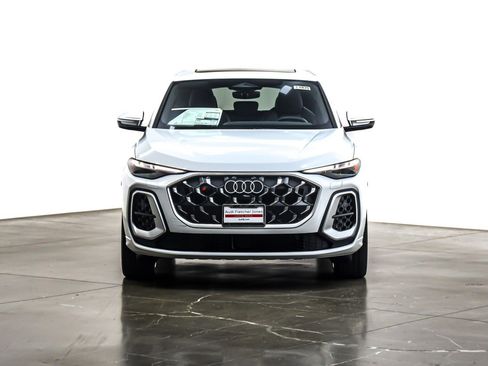 New 2025 Audi SQ5 Premium Plus image 2