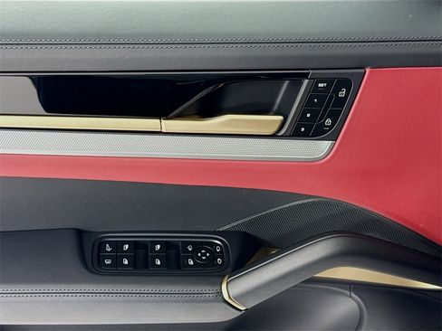 New 2025 Porsche Cayenne S image 11