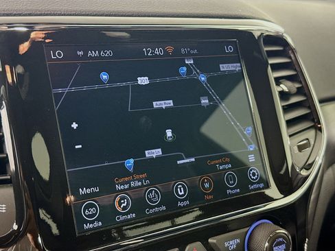 Used 2021 Jeep Grand Cherokee Laredo X image 13