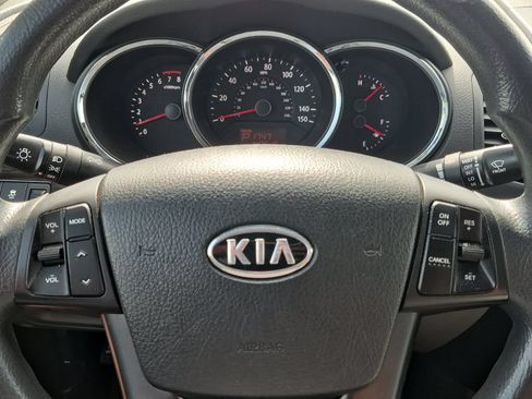 Used 2011 Kia Sorento 2WD image 10