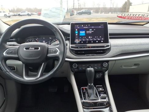 Used 2022 Jeep Compass Latitude w/ Convenience Group image 11