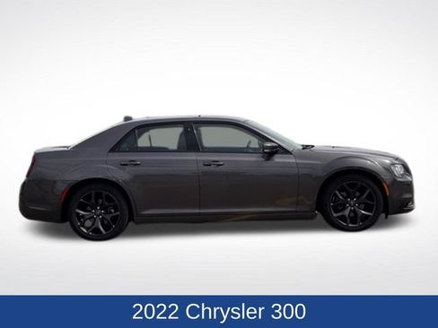 Used 2022 Chrysler 300 S RWD image 2