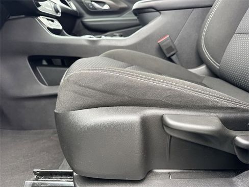 Used 2024 GMC Terrain SLE image 12