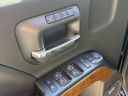 Used 2018 Chevrolet Silverado 1500 LTZ w/ LTZ Plus Package image 14