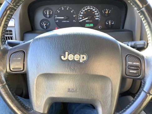 Used 2004 Jeep Grand Cherokee Laredo w/ Convenience Group image 35