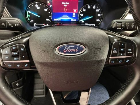 Used 2022 Ford Escape SE FWD image 28