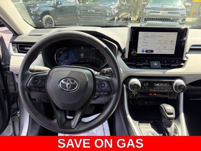 Used 2025 Toyota RAV4 XLE AWD/4WD image 17