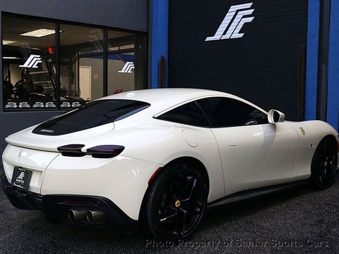 Used 2022 Ferrari Roma image 6