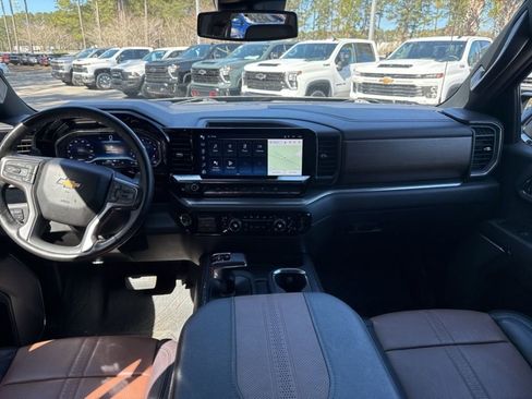 Used 2024 Chevrolet Silverado 1500 High Country w/ High Country Premium Package image 15