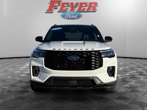 New 2025 Ford Explorer ST-Line w/ Premium Package image 8