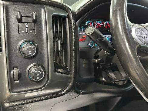 Used 2018 Chevrolet Silverado 1500 LT w/ All Star Edition AWD/4WD image 13