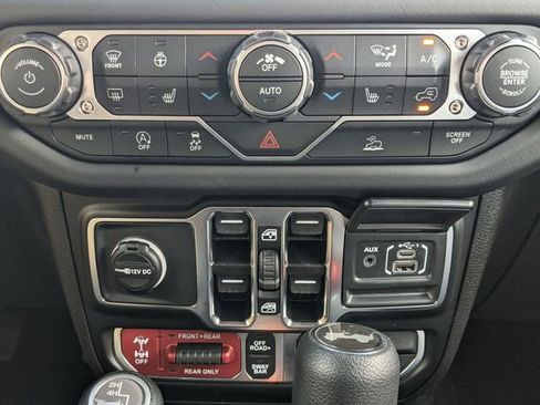New 2026 Jeep Wrangler Unlimited Rubicon AWD/4WD image 14