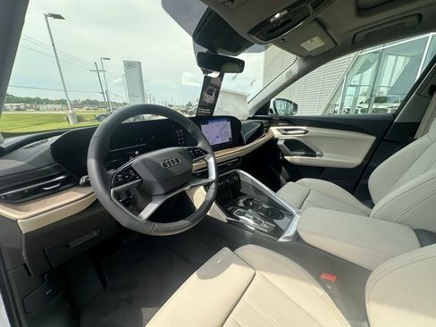 New 2025 Audi Q5 Premium Plus w/ Premium Plus AWD/4WD image 10