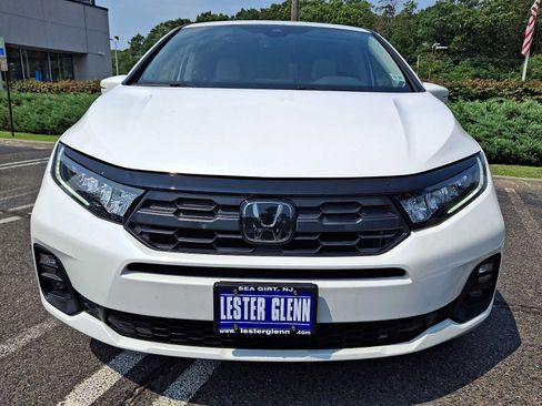 Certified 2025 Honda Odyssey EX-L image 2