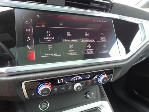 Certified 2023 Audi Q3 2.0T Premium Plus w/ Premium Plus Package AWD/4WD image 14